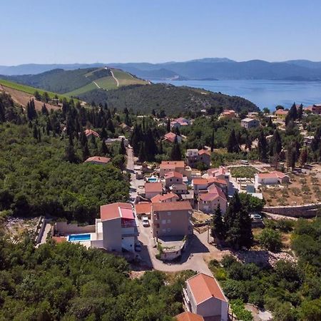 Danguba Apartment Kremena Екстериор снимка